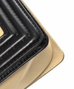 Salt WHAT'S HOT Chanel Old Medium Boy Bag 19 Salt WHAT'S HOT Chanel Old Medium Boy Bag