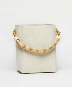 Salt WHAT'S HOT The Lanyard Sand 13 Salt WHAT'S HOT The Lanyard Sand