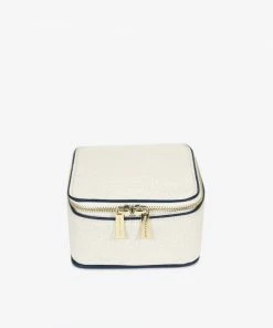 Neely & Chloe WHAT'S HOT No. 57 The Mini Jewelry Case Pebble