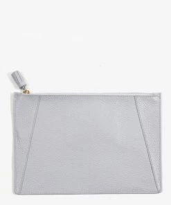 Neely & Chloe WHAT'S HOT No. 9 The Flat Clutch