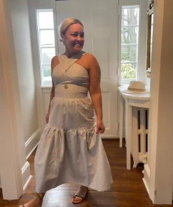 Nina Blanc Tops The Tribute Top