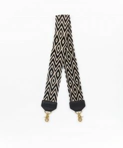 Salt The Zoe WHAT'S HOT 14 Salt The Zoe WHAT'S HOT