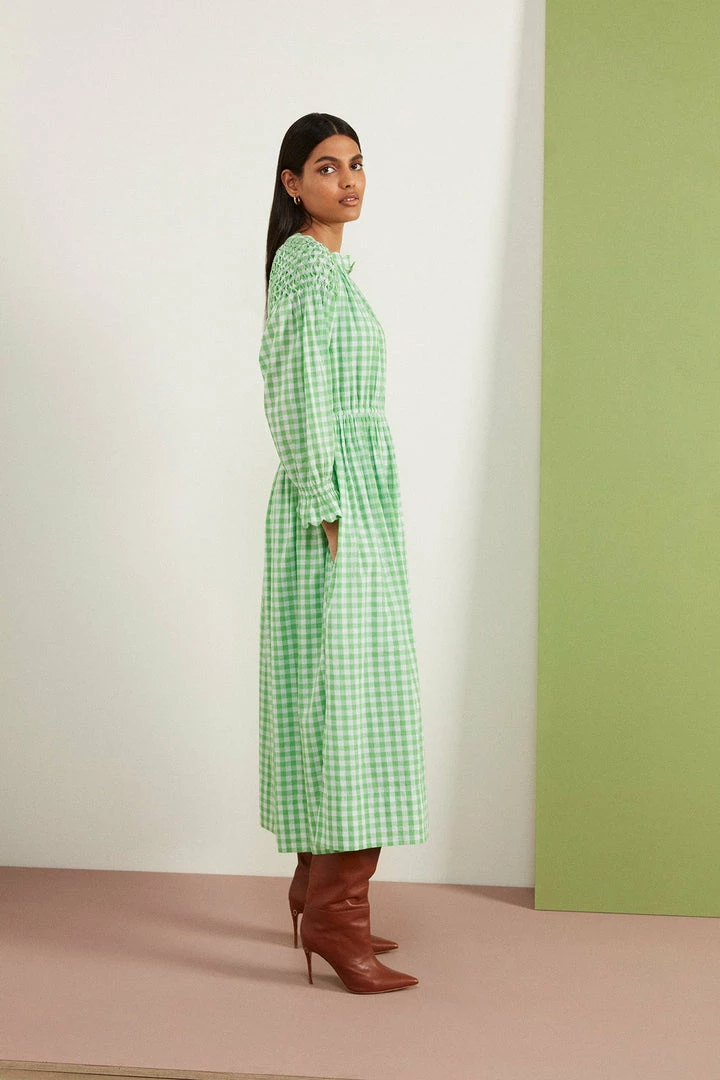 Seraphina THE SCALLOP SMOCKED DRESS | 4 Seraphina THE SCALLOP SMOCKED DRESS |