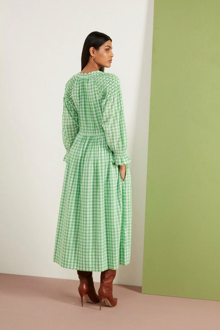 Seraphina THE SCALLOP SMOCKED DRESS | 5 Seraphina THE SCALLOP SMOCKED DRESS |