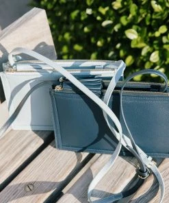 Neely & Chloe WHAT'S HOT No. 60 Double Zip Shoulder Goat Embossed 12 Neely & Chloe WHAT'S HOT No. 60 Double Zip Shoulder Goat Embossed