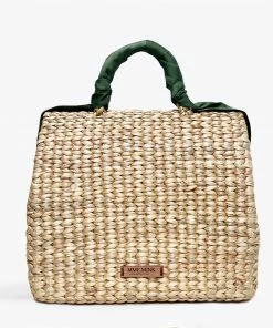 MME.Mink MME. CARLTON STRAW MOSS