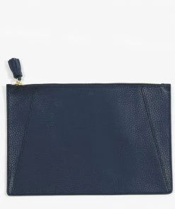 Neely & Chloe WHAT'S HOT No. 9 The Flat Clutch
