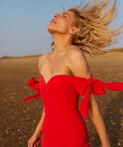 Valle & Vik The Revenge | Romance Red WHAT'S HOT