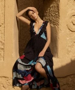 OLIPHANT Ruffle V-Neck Maxi- Pacifica Black