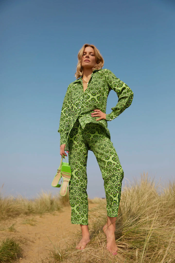 Valle & Vik WHAT'S HOT The Power Shirt | Ville Blomst Lime 5 Valle & Vik WHAT'S HOT The Power Shirt | Ville Blomst Lime