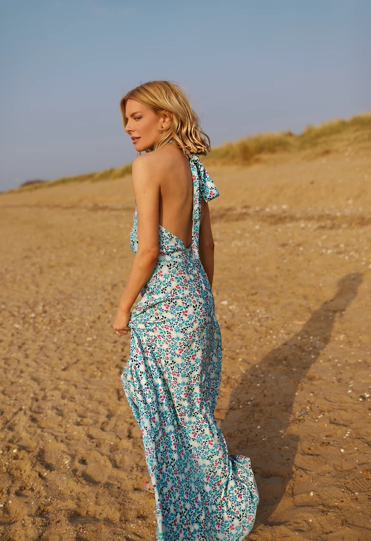 Valle & Vik The Goddess | Berry Cherry Turquoise WHAT'S HOT 4 Valle & Vik The Goddess | Berry Cherry Turquoise WHAT'S HOT