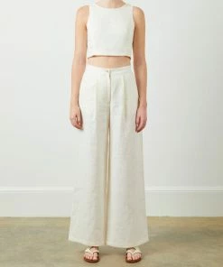 Soft Animal WHAT'S HOT Button Back Linen Tank