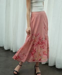 Sruti Dalmia Spider Lily Skirt WHAT'S HOT 15 Sruti Dalmia Spider Lily Skirt WHAT'S HOT