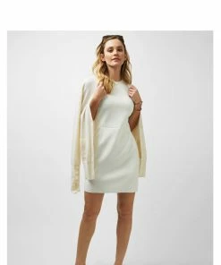 HEDGE WHAT'S HOT Taft Dress 32 HEDGE WHAT'S HOT Taft Dress