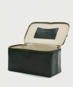Neely & Chloe No. 40 The Small Vanity Case 10 Neely & Chloe No. 40 The Small Vanity Case