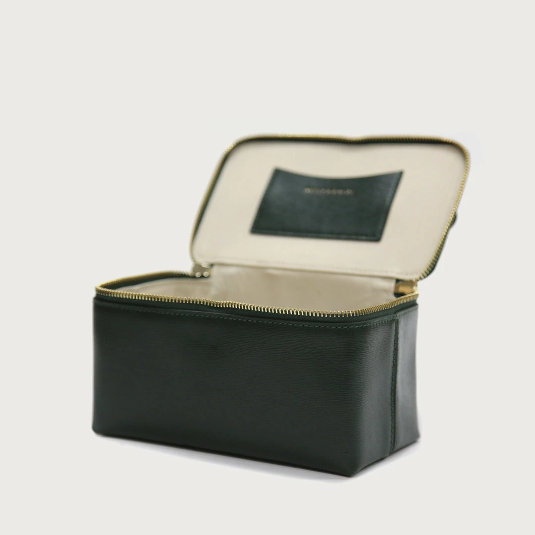 Neely & Chloe No. 40 The Small Vanity Case 5 Neely & Chloe No. 40 The Small Vanity Case