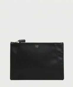Neely & Chloe WHAT'S HOT No. 9 The Flat Clutch