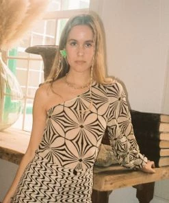 Mignonne Gavigan Mini Madeline Earrings Lime Gold