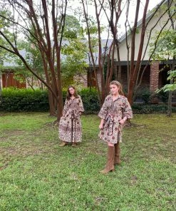 Sue Sartor Flounce™️ Shorty | Brick / Wheat