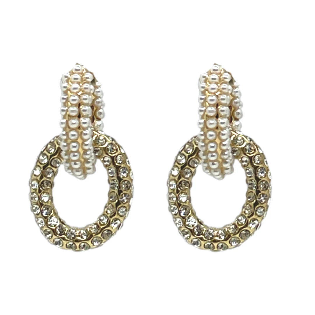 QuayL WHAT'S HOT Double Chain Link Hoop - Pearl/ Crystal 3 QuayL WHAT'S HOT Double Chain Link Hoop - Pearl/ Crystal