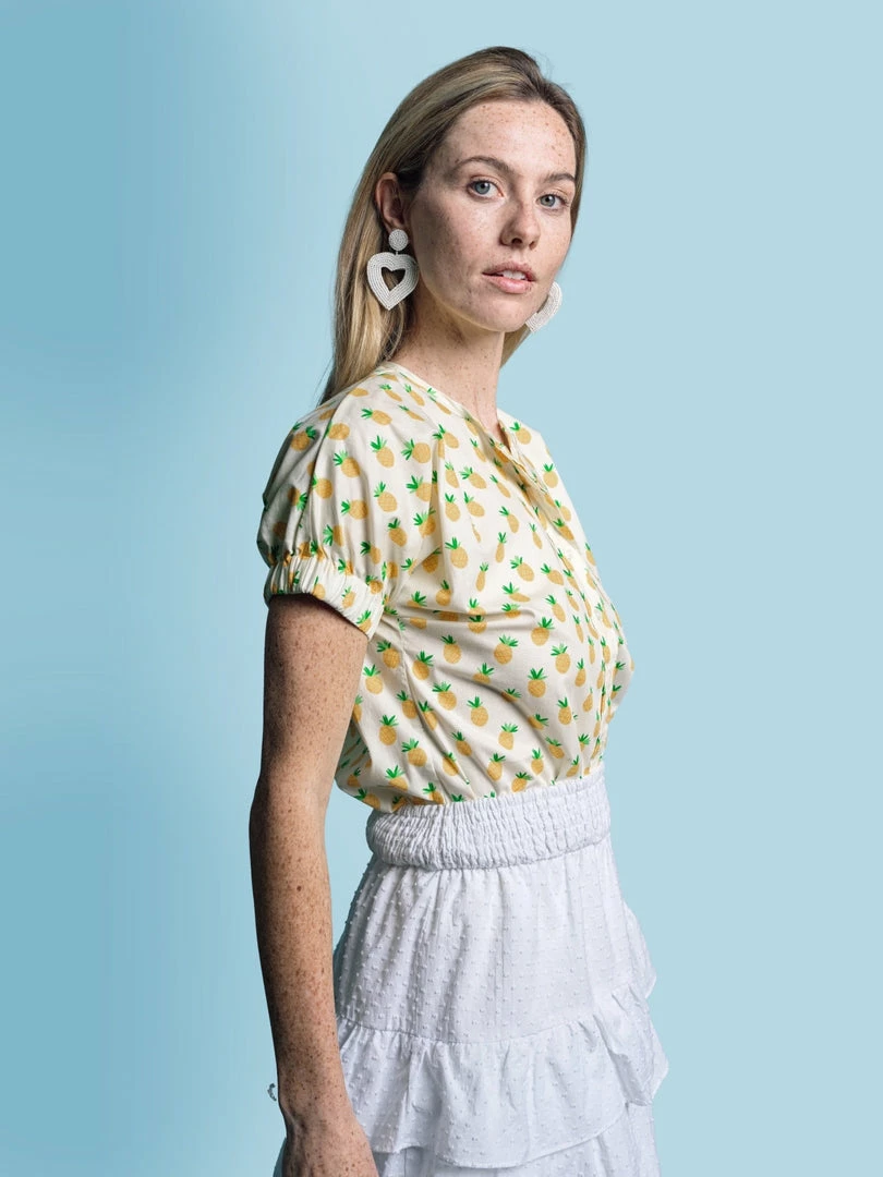 The Shirt By Rochelle Behrens The Short Sleeve Elastic Arm Shirt 4 The Shirt By Rochelle Behrens The Short Sleeve Elastic Arm Shirt