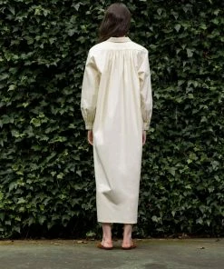 Daphne Wilde CLOTHING The Lulu In Cream Poplin