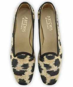 Artemis Design Co. ACCESSORIES Clementine Velvet Loafers