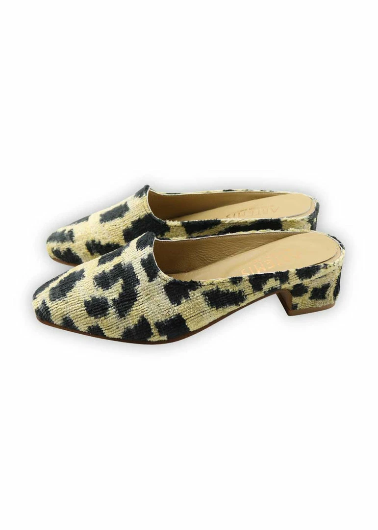 Artemis Design Co. ACCESSORIES Clementine Velvet Moss Mules 4 Artemis Design Co. ACCESSORIES Clementine Velvet Moss Mules